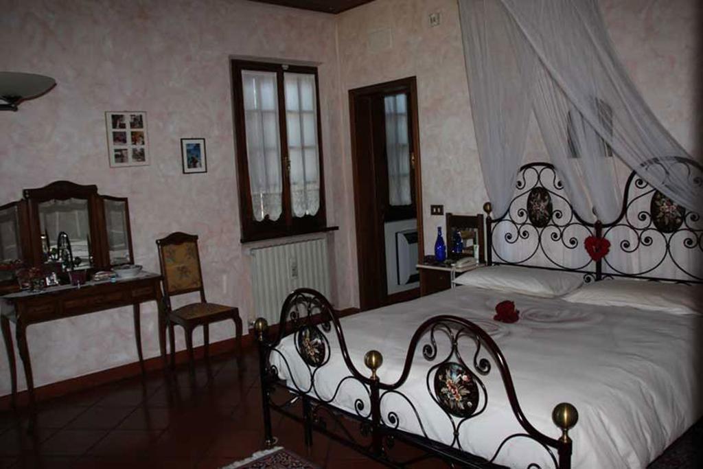 San Costanzo Villa Dolcevita الغرفة الصورة