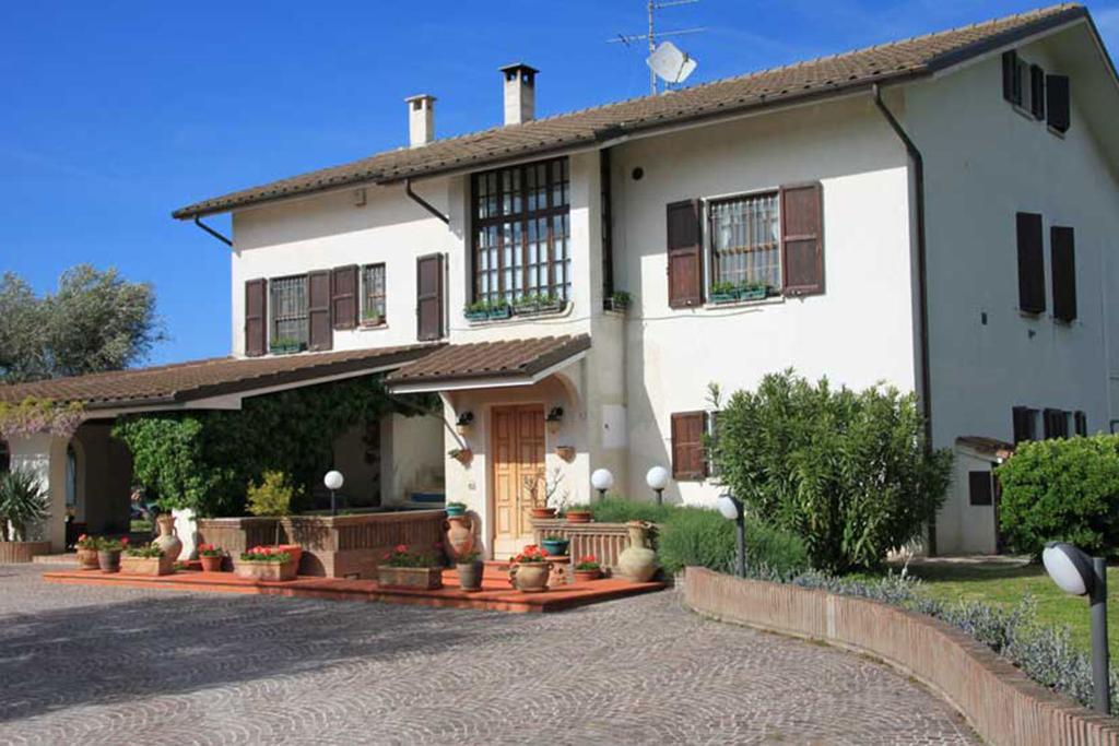 San Costanzo Villa Dolcevita المظهر الخارجي الصورة