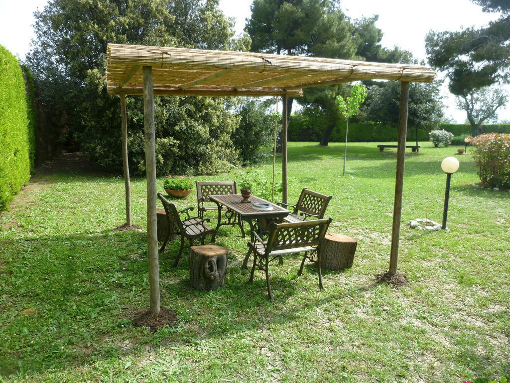 San Costanzo Villa Dolcevita المظهر الخارجي الصورة