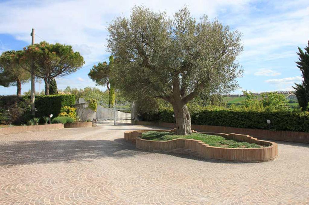 San Costanzo Villa Dolcevita المظهر الخارجي الصورة